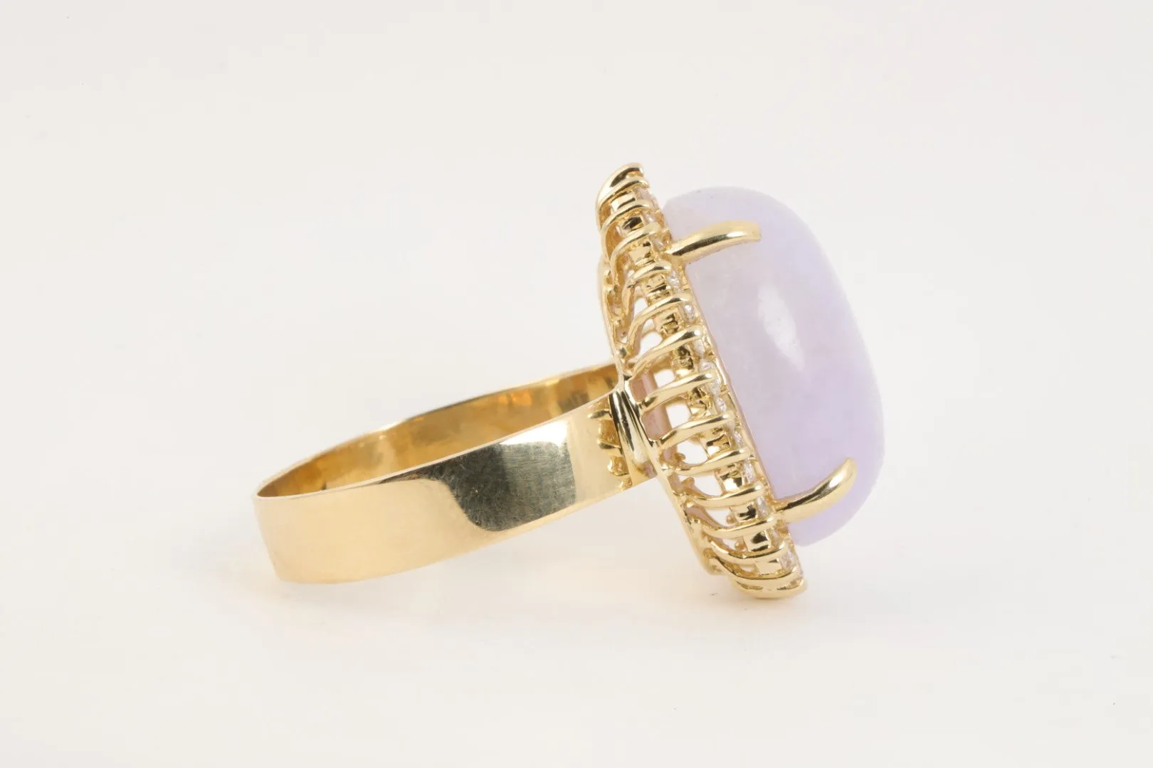 14k Yellow Gold 21.67tcw Lavender Jade 0.90tcw Diamond Ring Size 10.25 (9.99g.)