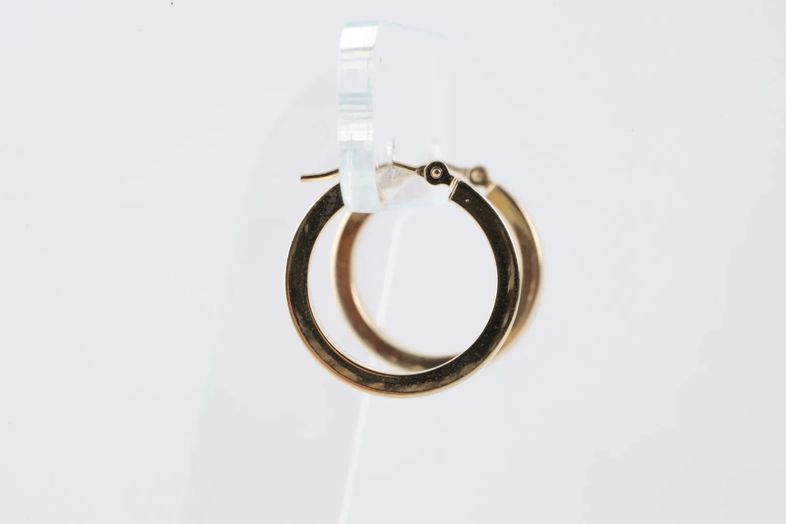 14k Yellow Gold Small Hoop Earrings (1.16g.)