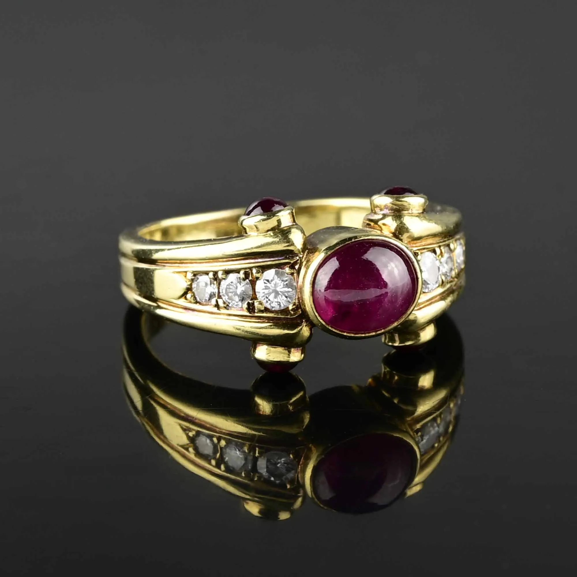 18K Gold Ruby Cabochon Diamond Band Ring