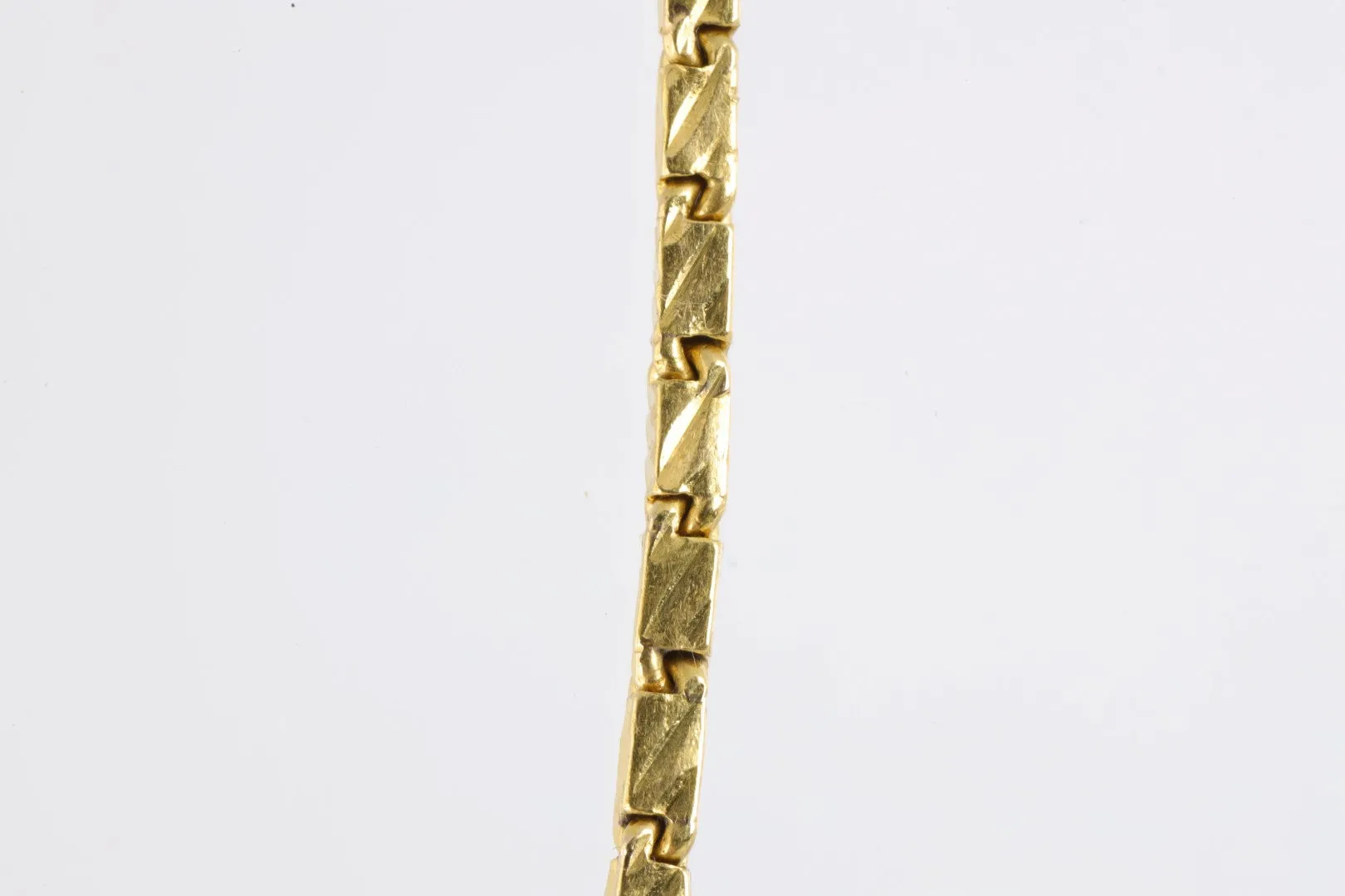 19" 22k Yellow Gold Chain (30.64g.)