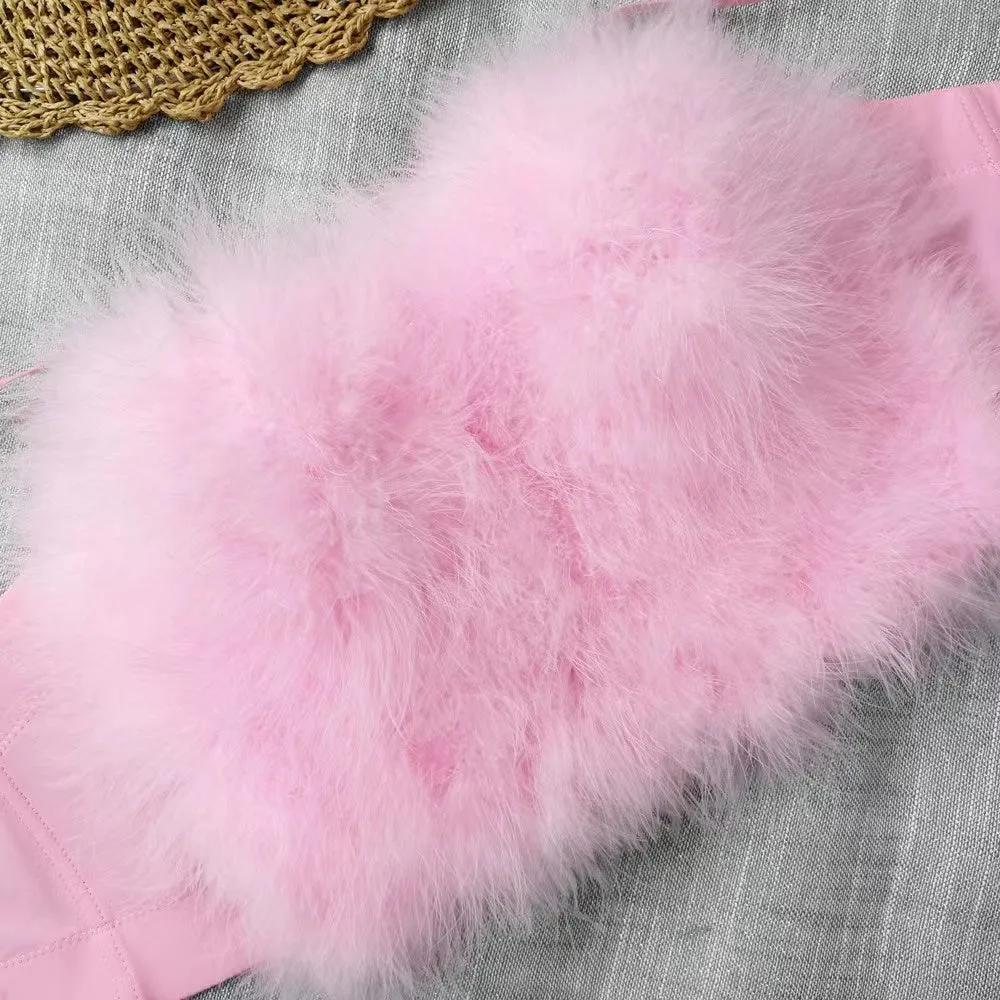 Corset ‘Pink Fur’ - Corset top roz cu pene roz si cupe