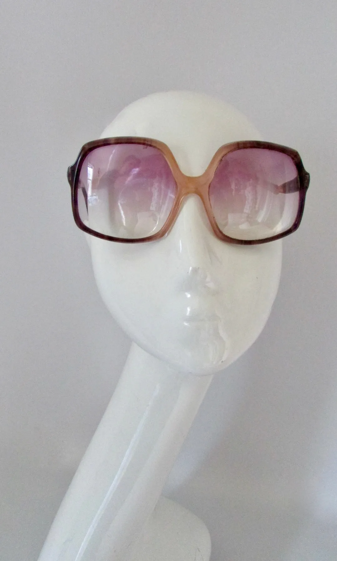 DIANE VON FURSTENBERG 70s Oversized Gradient Sunglasses