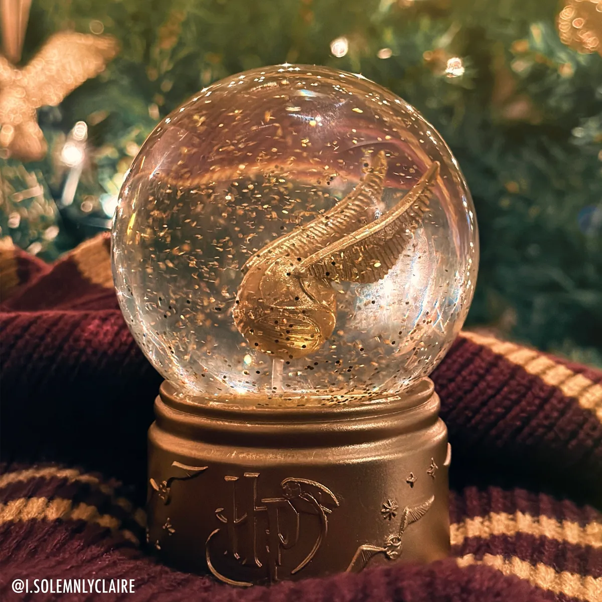 Harry Potter Golden Snitch Snow Globe