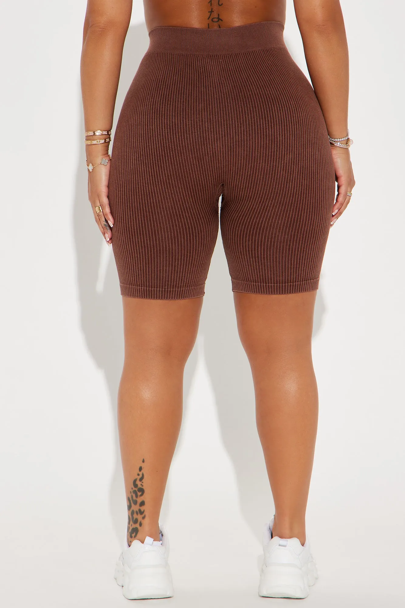 Mia Ribbed Seamless Biker Short - Brown