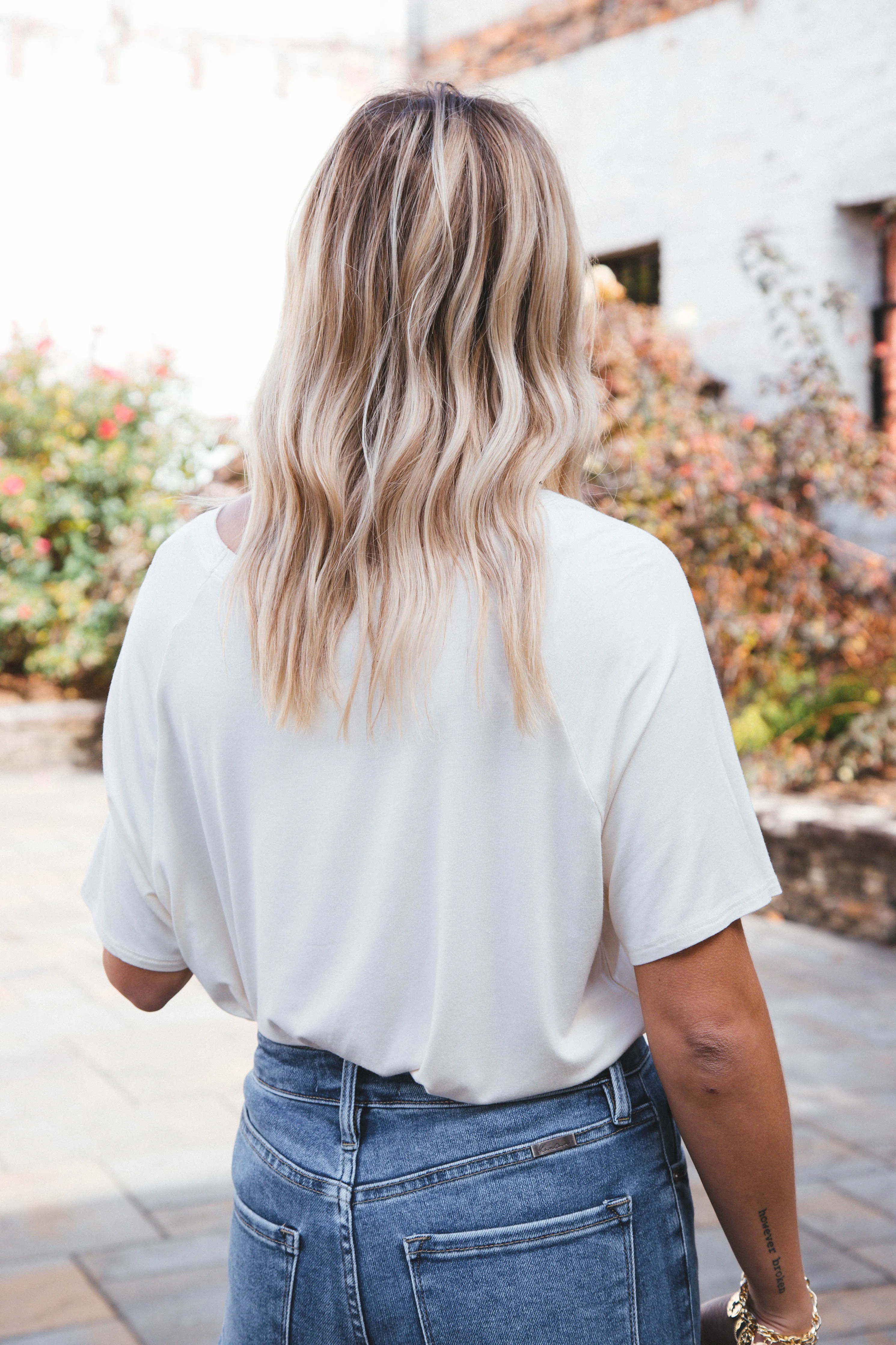 Rae Short Sleeve V-Neck Tee, Cream