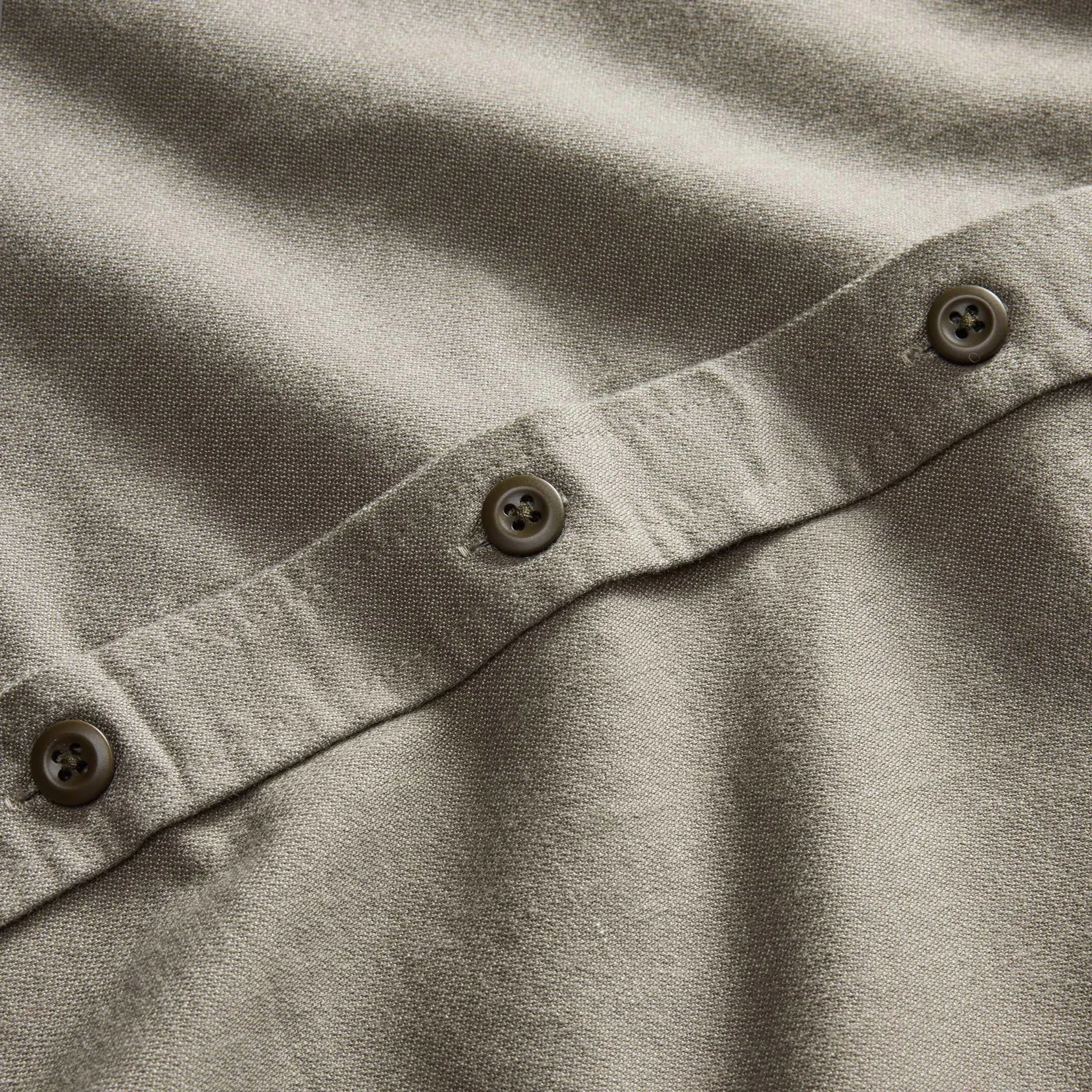 The Saddler Shirt in Smoked Olive Twill