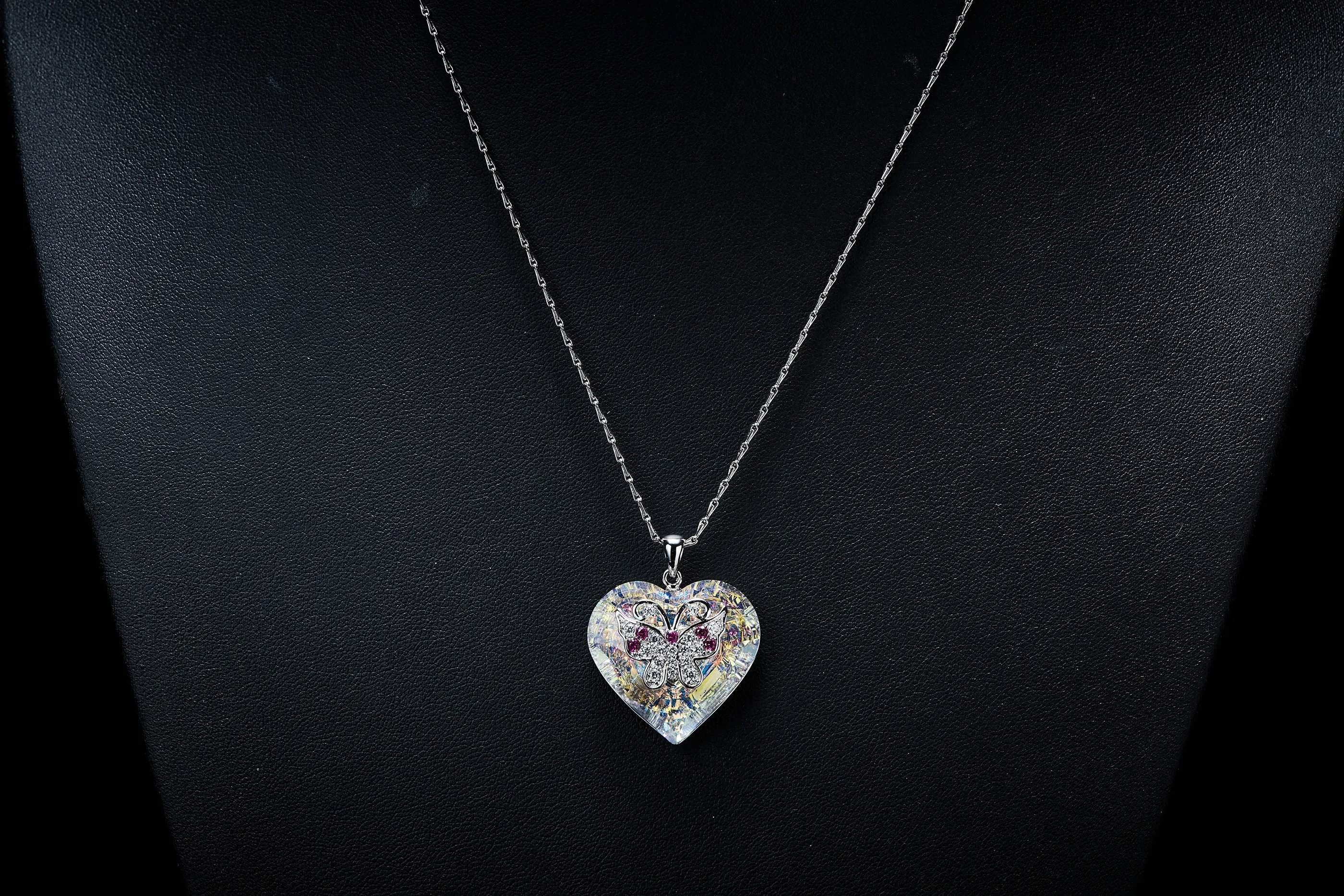 The simple white crystal heart necklace