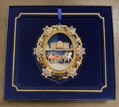 White House Christmas Ornament 2004